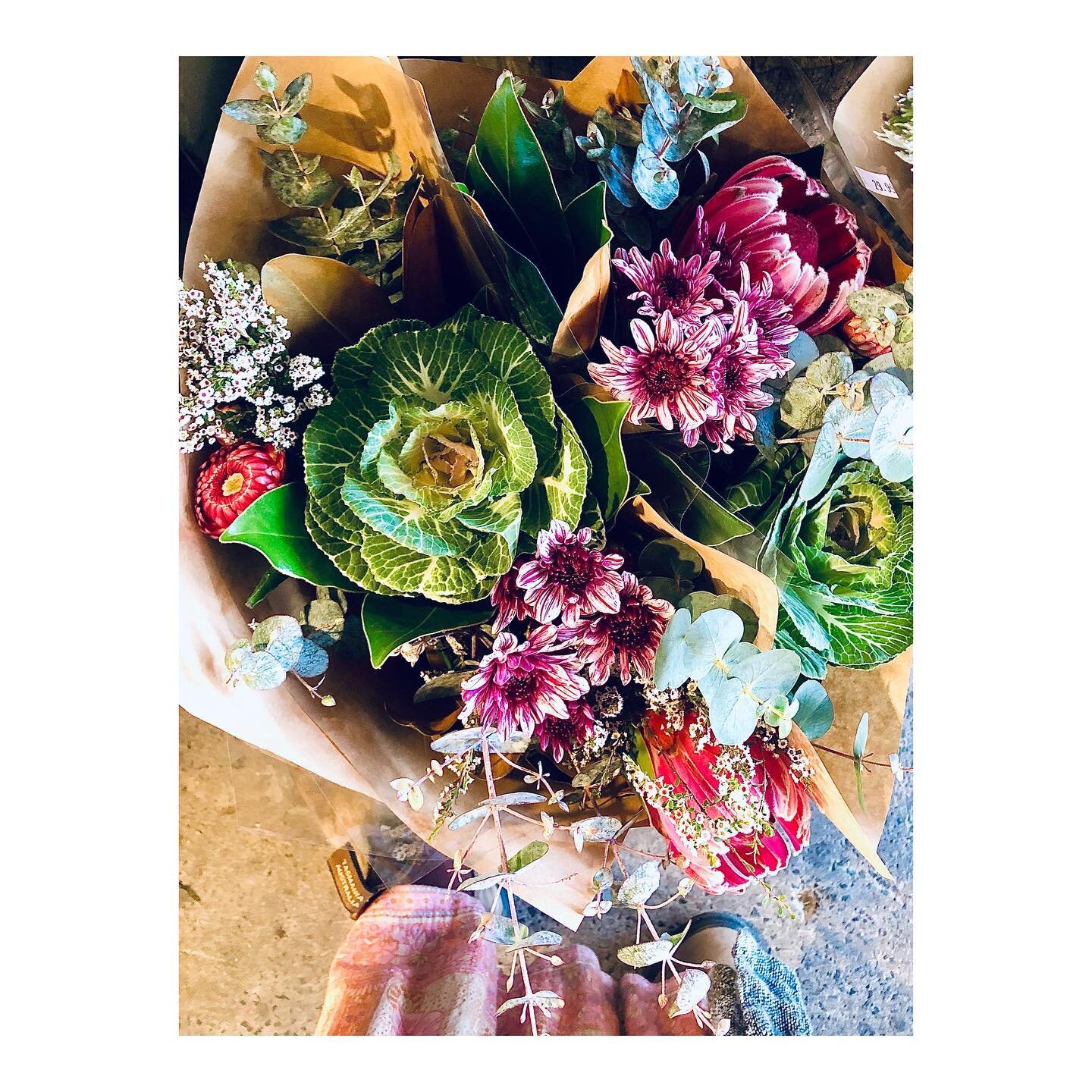 Some days we all deserve flowers! So much colour out there today 🌻#flowers #byronslocalfoodstore #byronbay