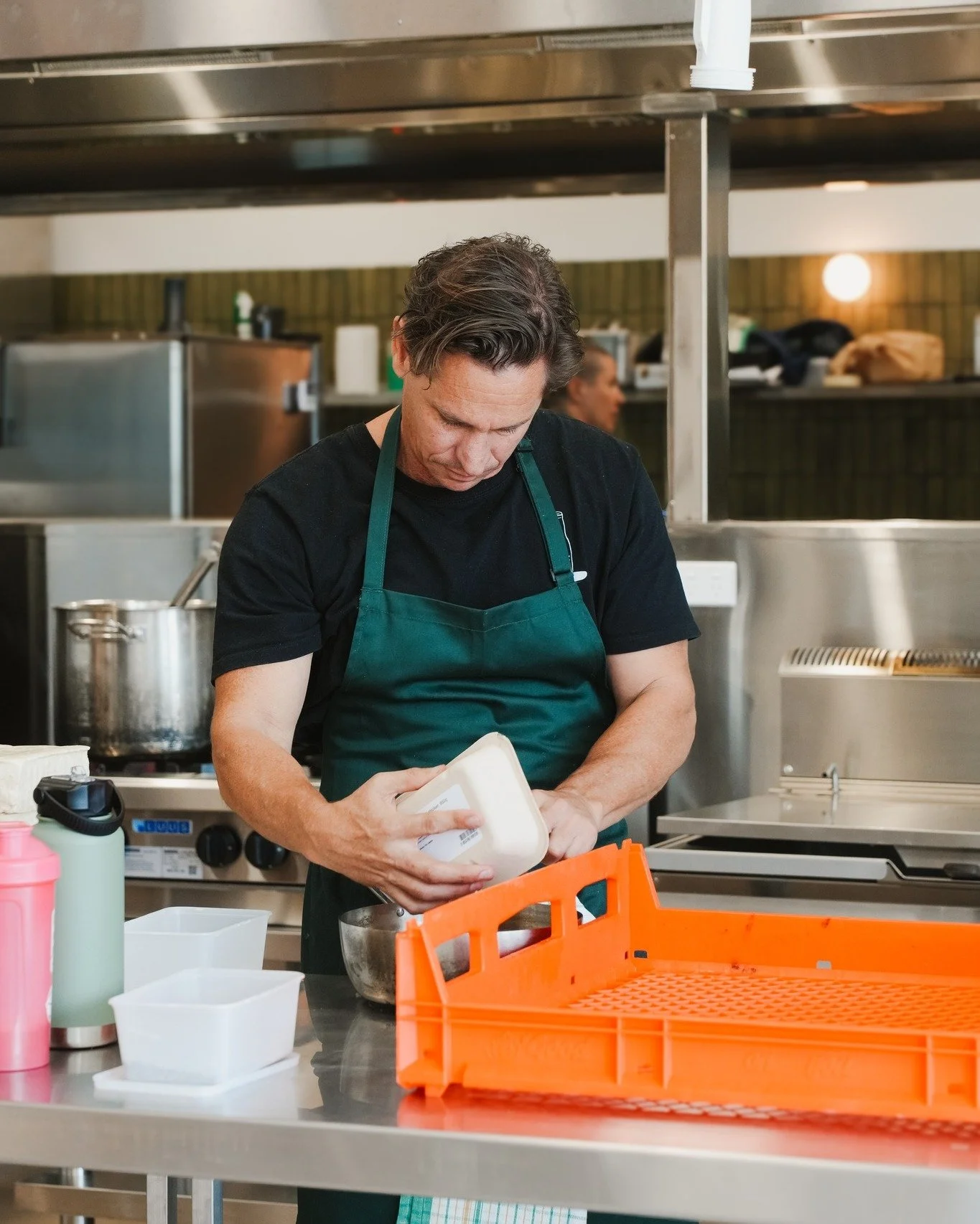 From our kitchen to yours. Our head chef Johnny and his team are here in the @100miletable kitchen five days a week, cooking every Homey meal with care. Small batch, big heart - every single time.