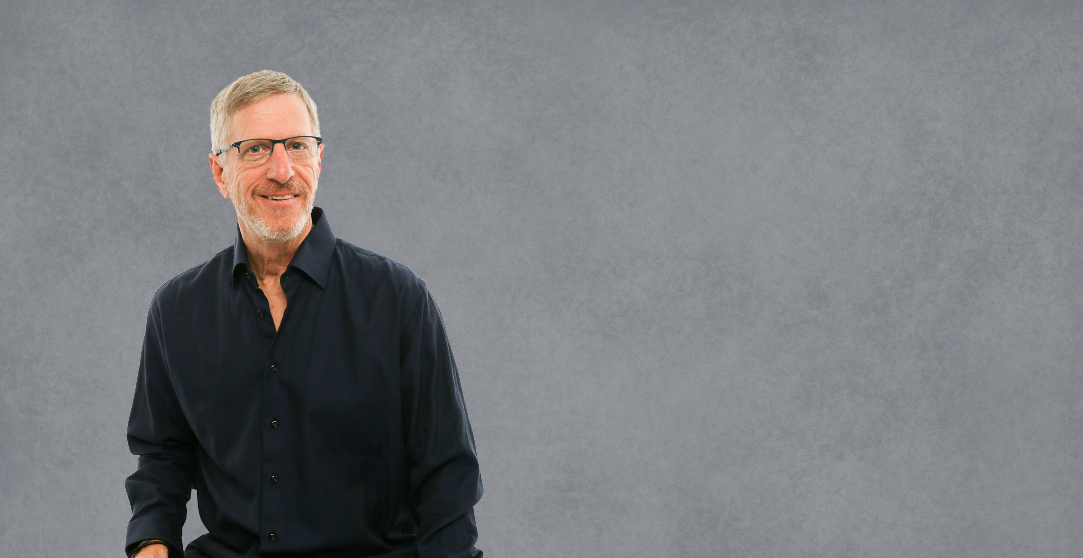 PAUL-hero-best-grey.png