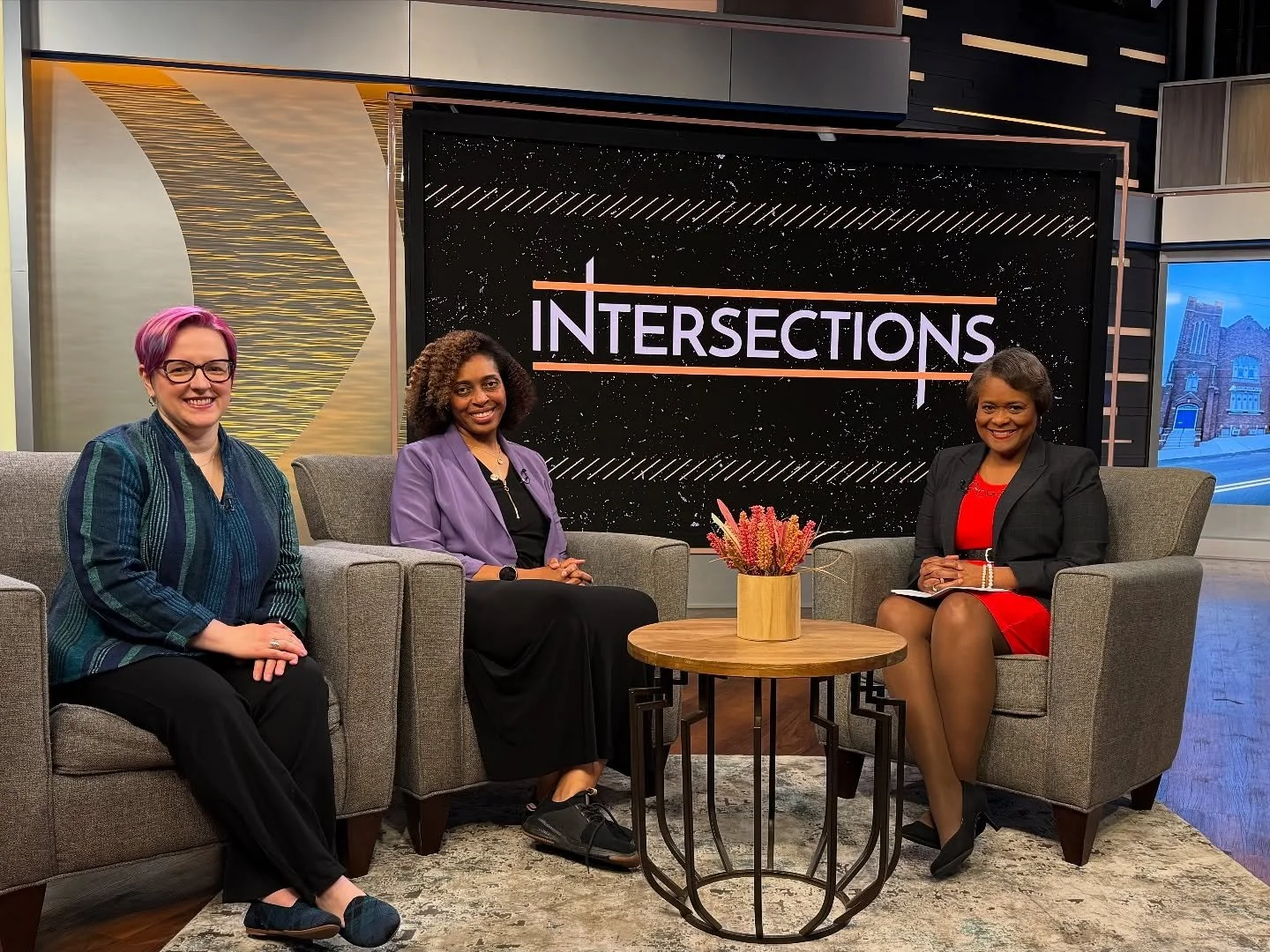Excited to be back at KDKA-TV (@cbspittsburgh) today talking with Lisa Smith about Reson8: HERO SONGS coming up on Sept 19-21!  Joining me was Sophia Duck from @mentoringpgh to talk about their work and the power of volunteerism.  We are highlighting