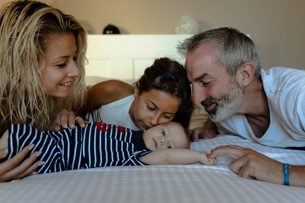 séance-bébé-à-domicile-virginie-menuet-photographe-vannes