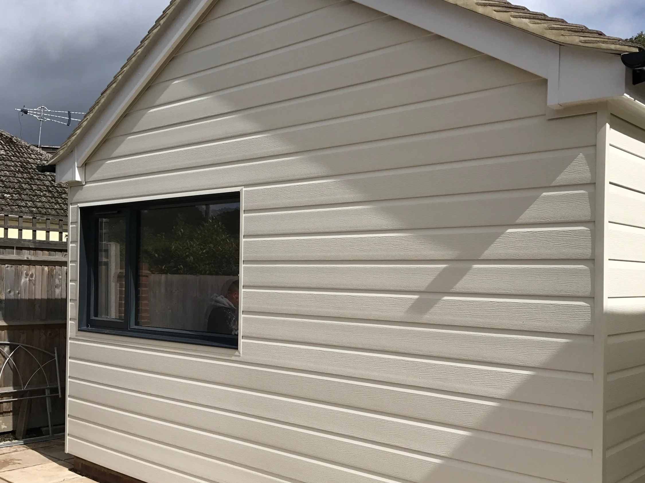 Cladding+in+pale+gold+2.jpg