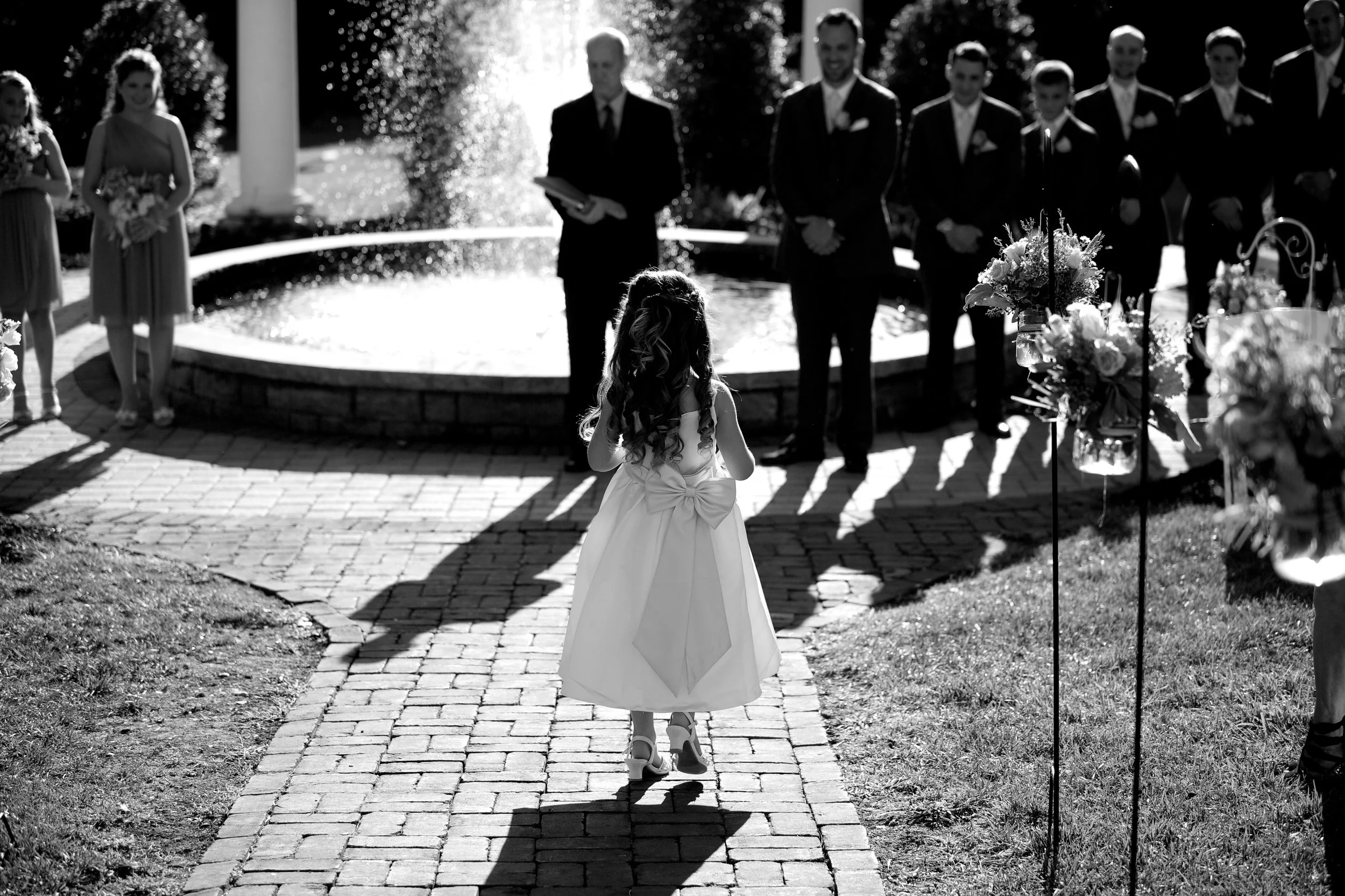 I love flower girl pictures.