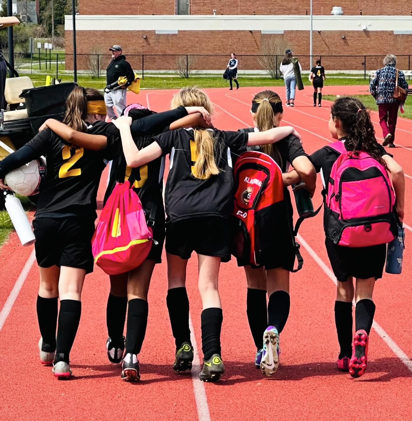 Haverhill Hornets 🐝 soccer friends are a gift! 🖤💛