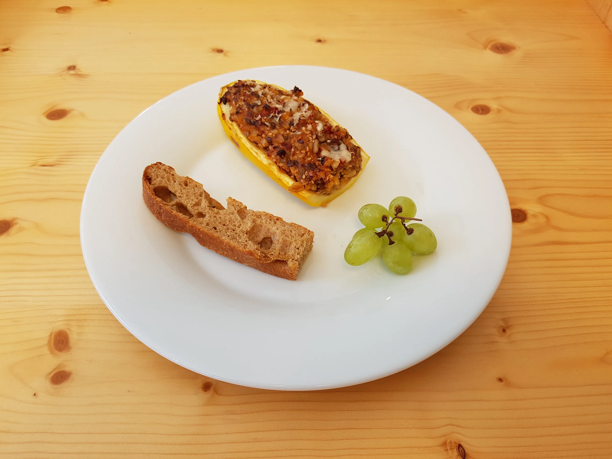 Gefüllte Zucchini mit Fladenbrot