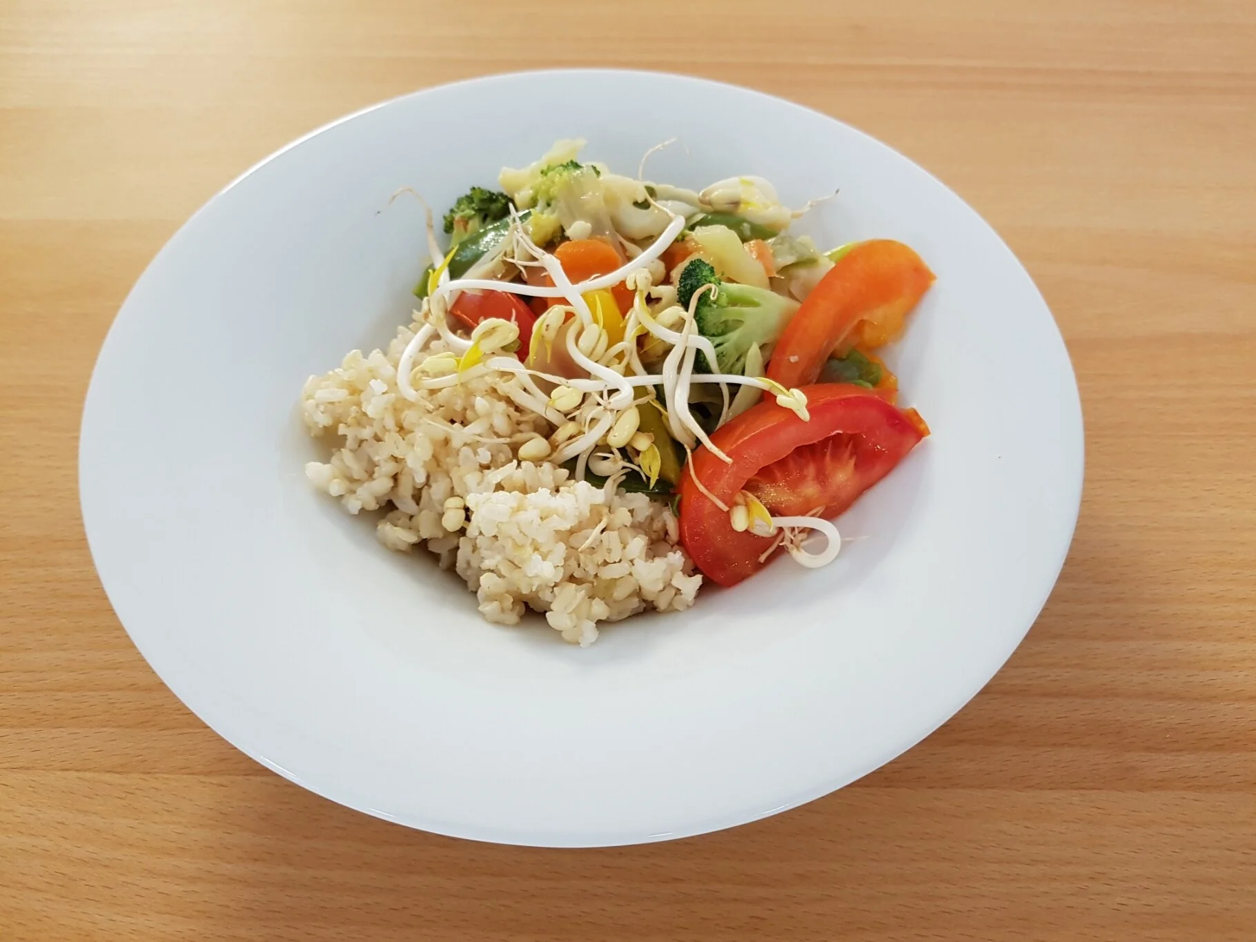 Wokgemüse mit Naturreis