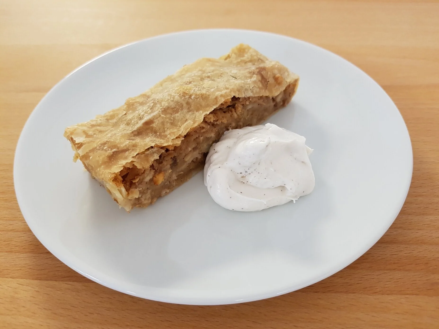Gezogener Apfelstrudel