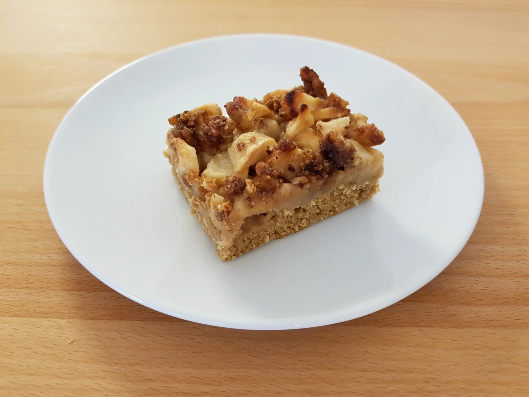 Apfel-Nusskuchen