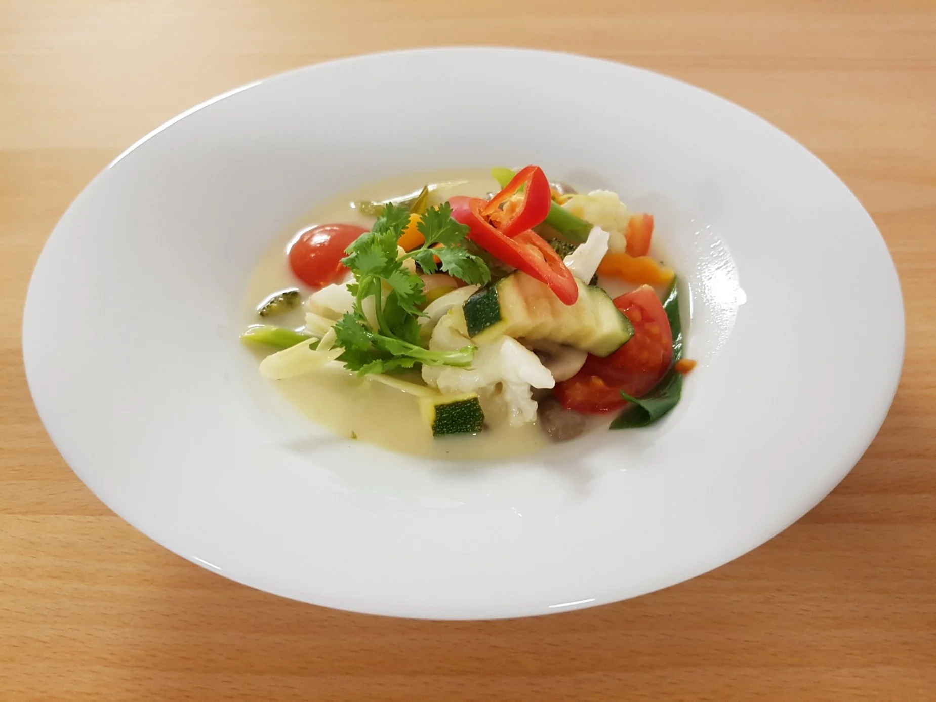 Gemüse in Kokosmilch mit Ingwer und Naturreis