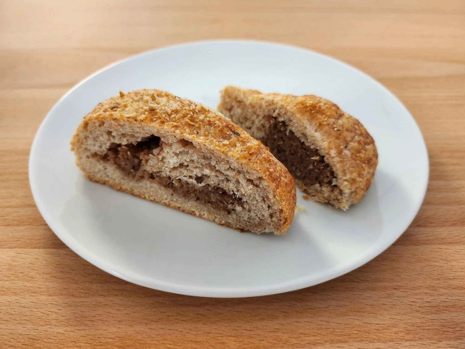 Dinkel-Croissants mit Nussfülle
