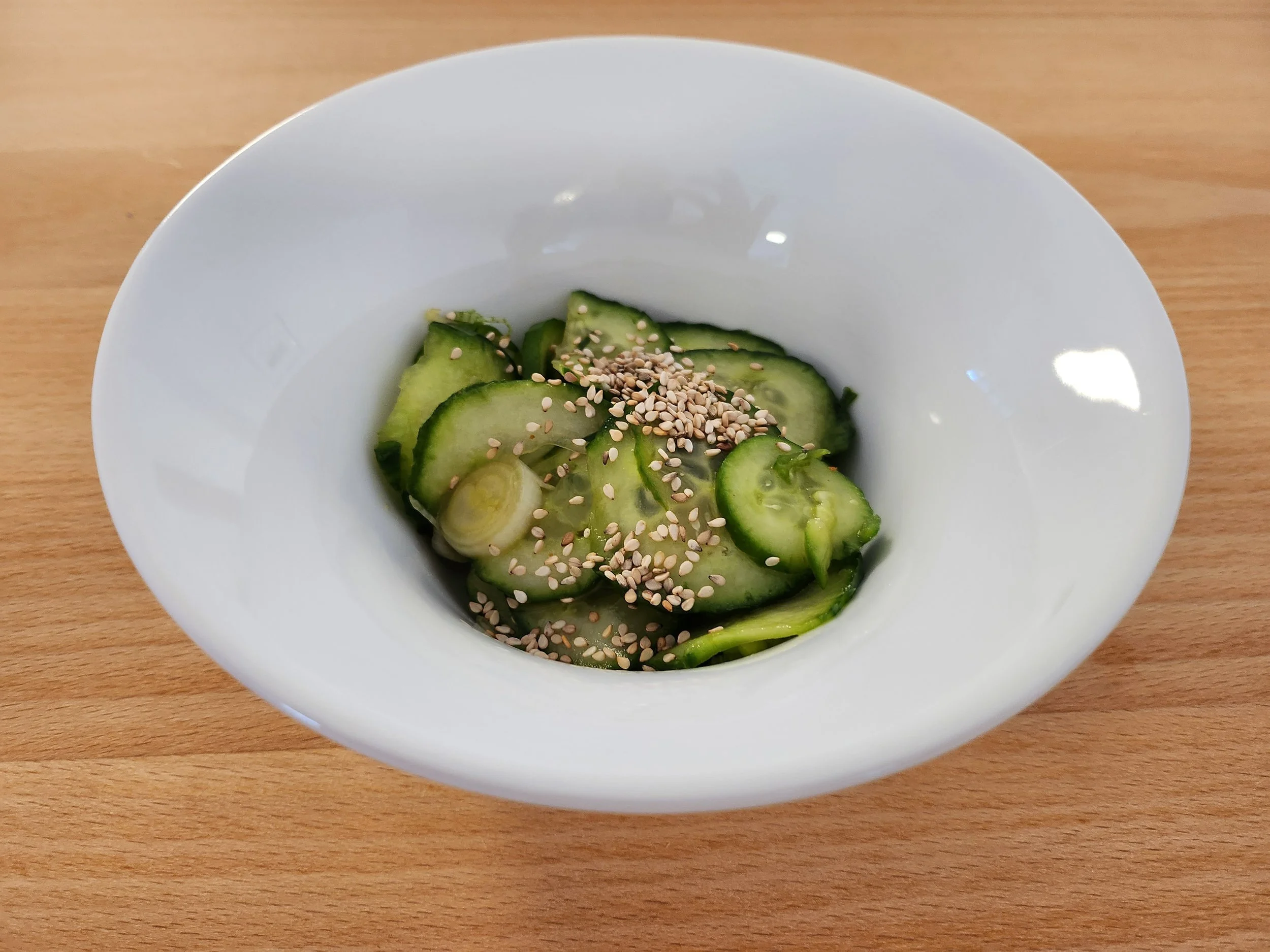 Asiatischer Gurkensalat