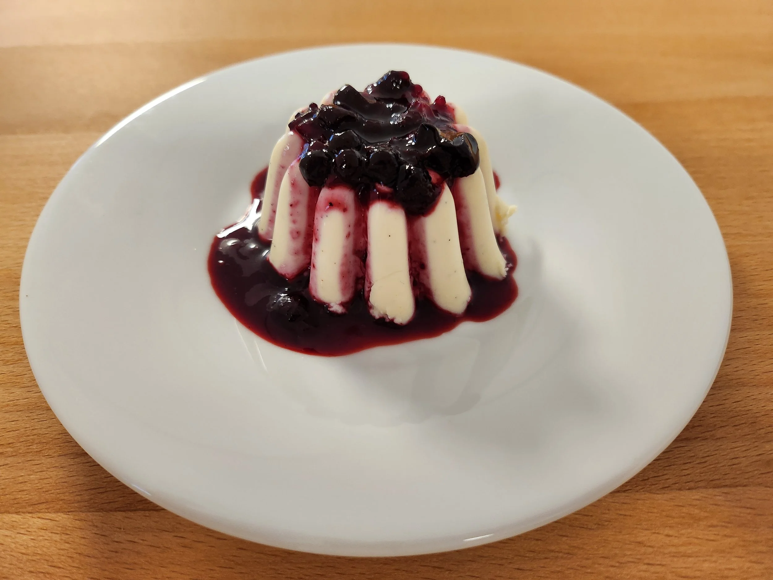Panna Cotta mit Beeren