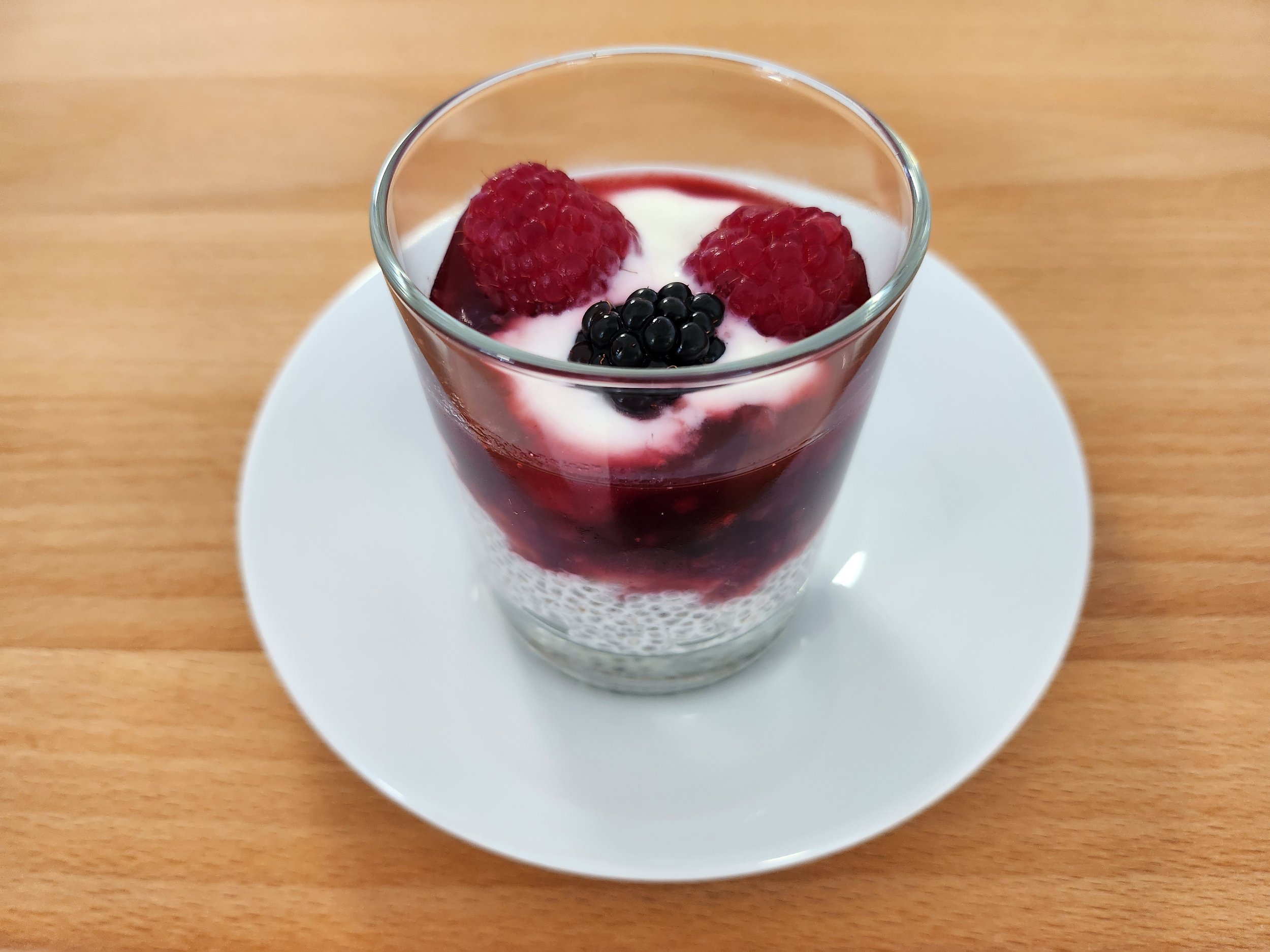Chiasamen-Pudding mit Beeren