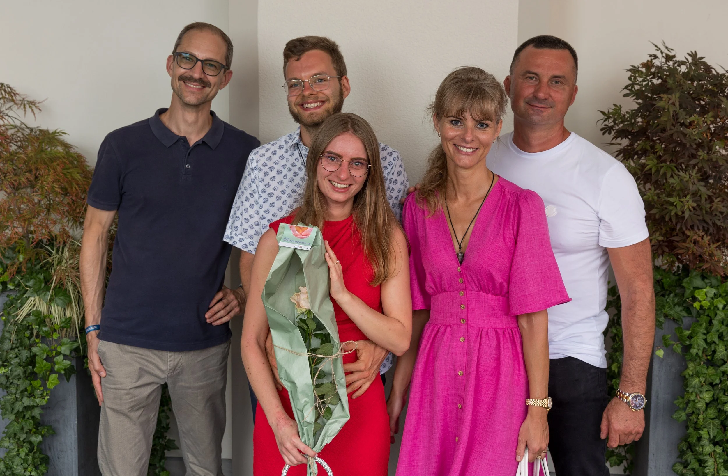 Gruppenfoto mit Sandra.jpg