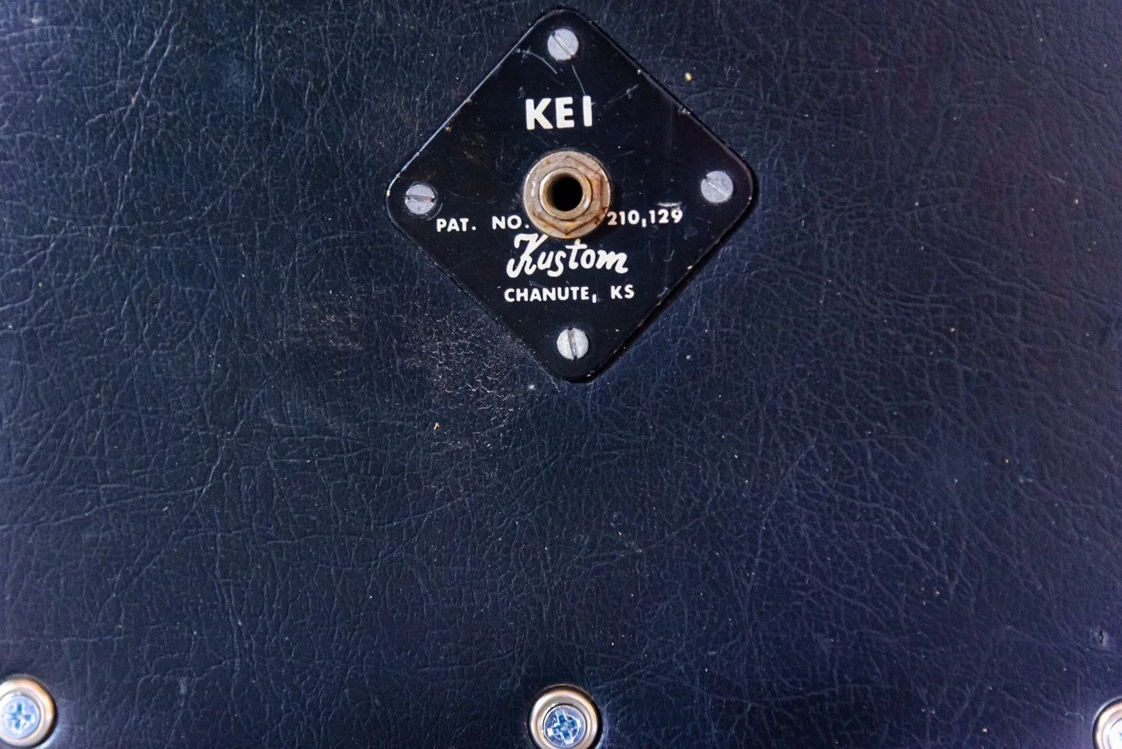 Cab16-3 12 Black KEI 23779 03.jpg
