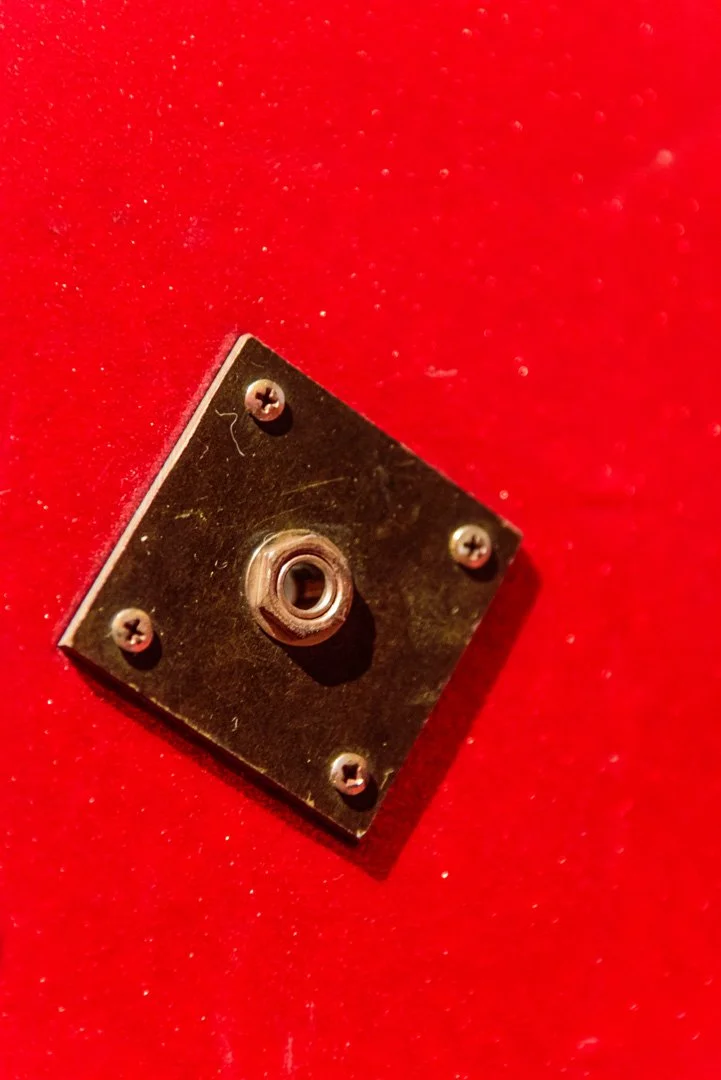 Cab21-3 15 Red 08.jpg