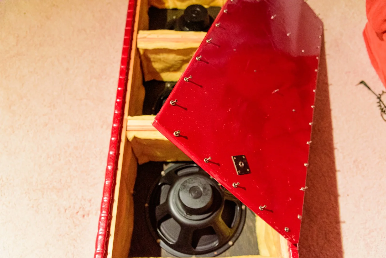 Cab21-3 15 Red 09.jpg