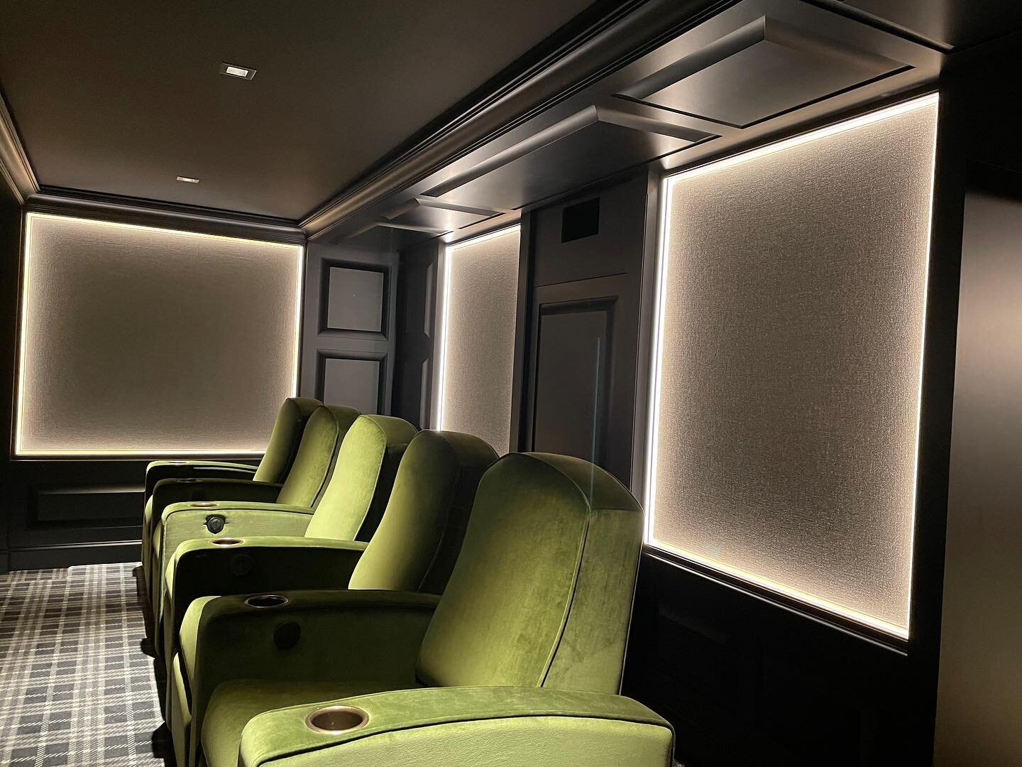 Flagship Home Cinema powered by:
Barco Loki Projector, Audiocontrol pre-amp and amplification, Origin Marquee Speakers all control by Savant system