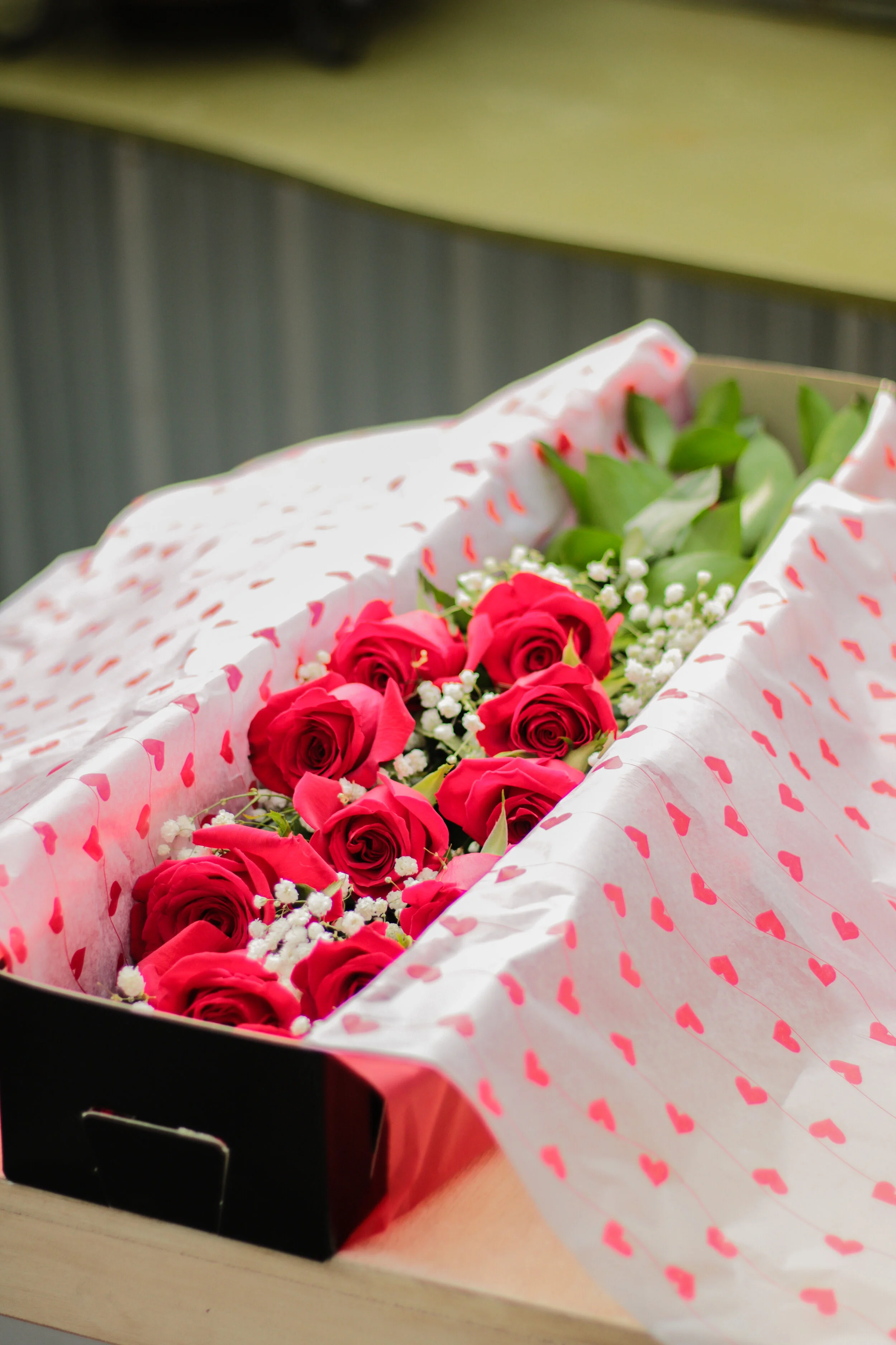 Dozen Boxed Long Stem Roses