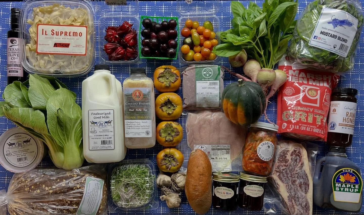Looking a little more fall-ish in the spread this week!

New in stock for the season today are roselle hibiscus, acorn squash and persimmons. (I am personally loving that two of my favorite fruits, muscadines and persimmons, are having a slightly ove