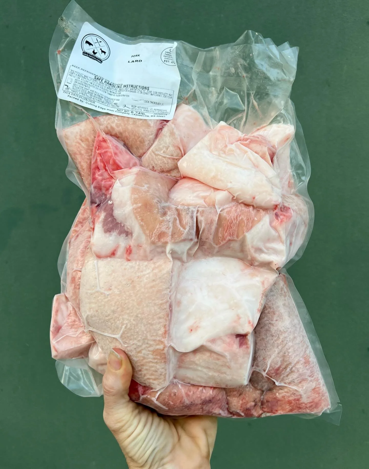 Free pork fat!

We&rsquo;ve had lots going on this week including picking up a whole bunch more of our @localcoolingfarms pork from the butcher and swapping out one our freezers at the shop for a new one.

And for freezer space on our pallets in the 