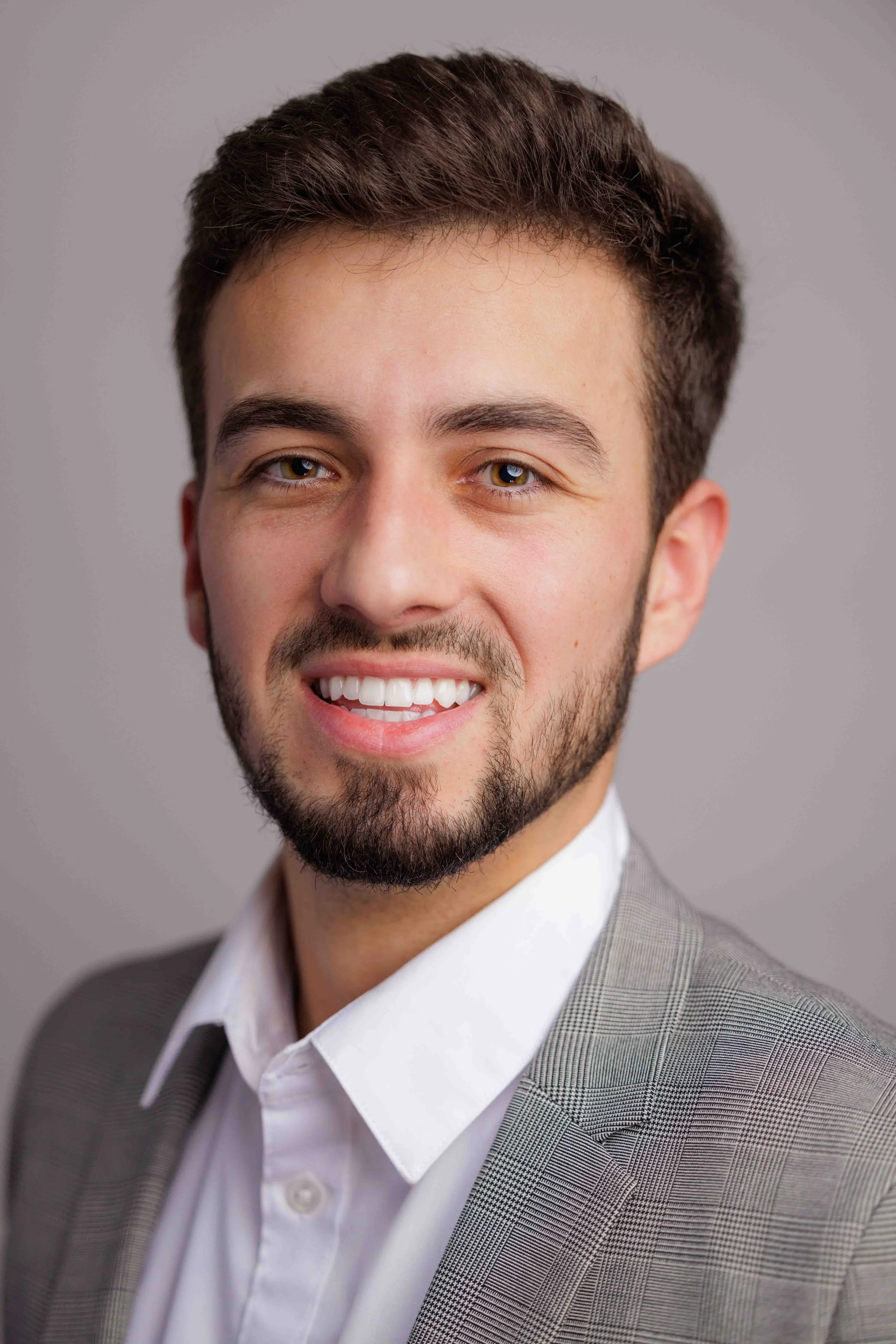 Brad Beall Headshots-033.jpg