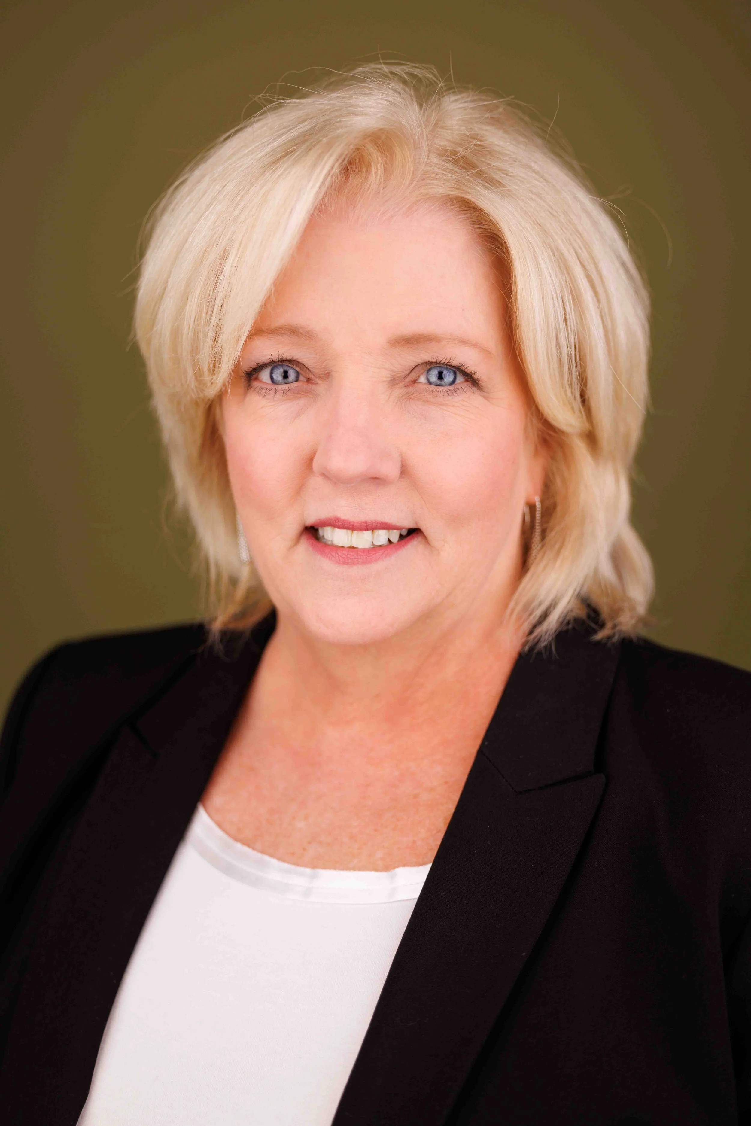 Gill Properties Headshots 3-26-24-412.jpg