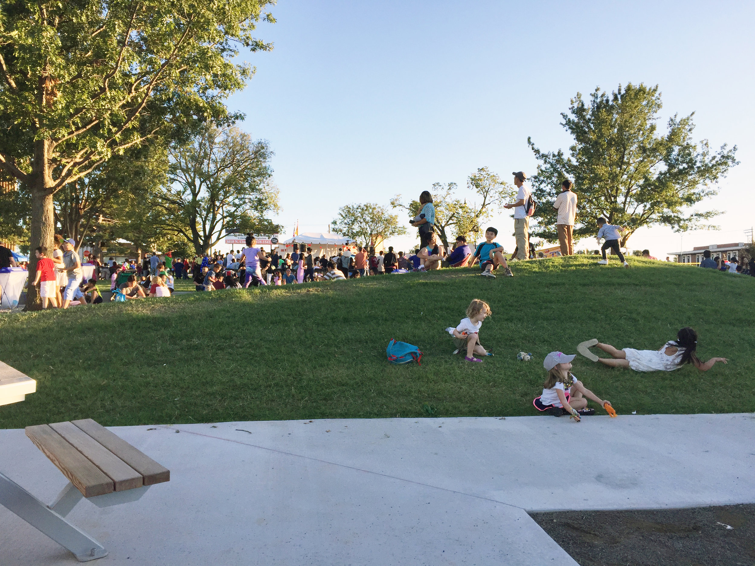 Woven throughout the park, storm water sinks are placed along the path of flow. Water making its way to the bottom of the park is held in a bioretention area where it is ultimately absorbed or allowed to enter into the City’s stormwater system.