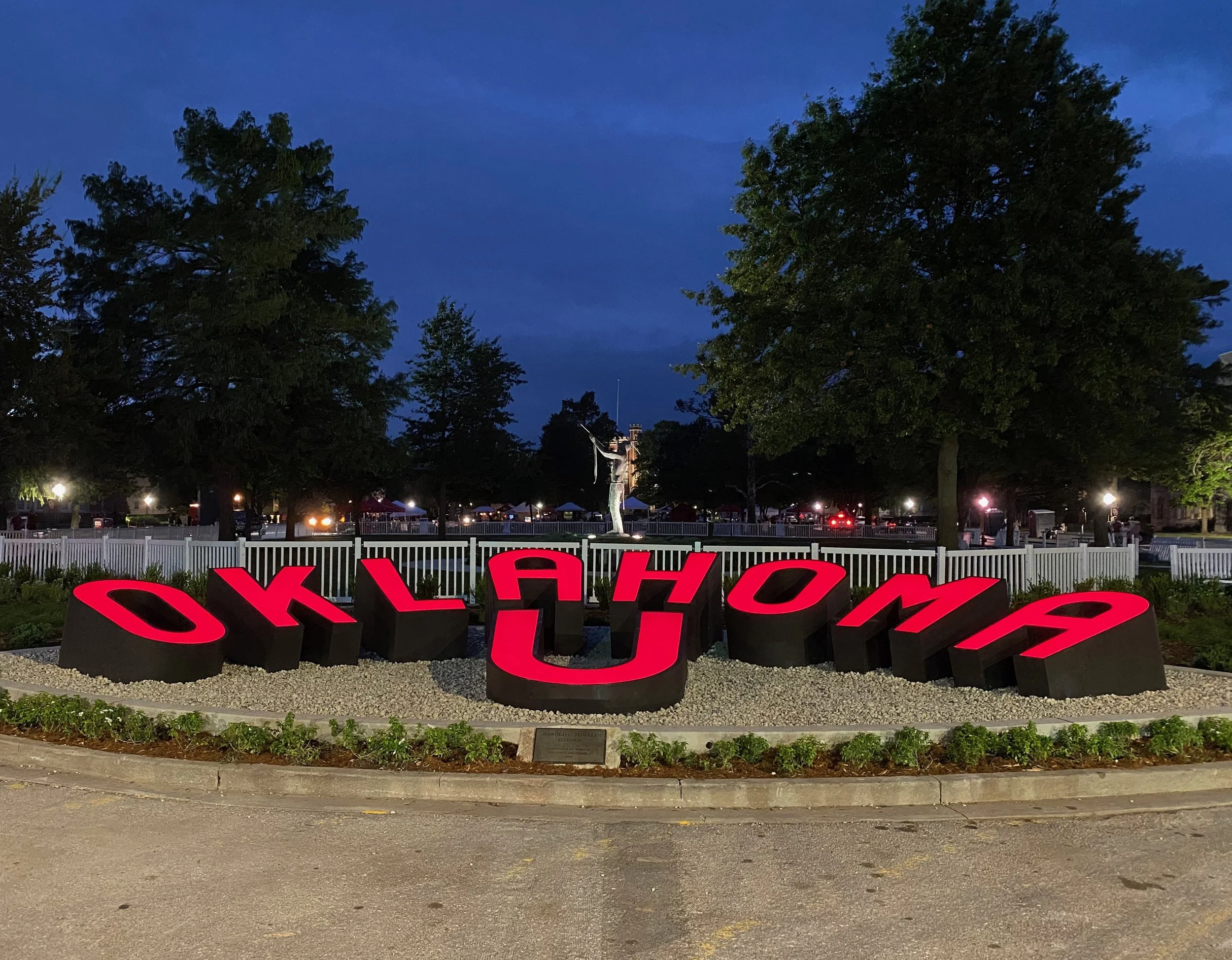  Day and night, the Oklahoma U letters announce arrival to the University of Oklahoma campus.      CONSTRUCTION TEAM:  University of Oklahoma Facilities Management   Thompson General Contracting   405 Signs  