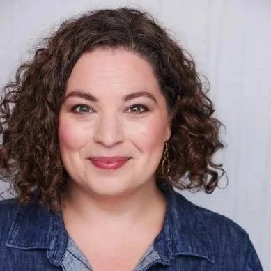 Anne  Slovin, soprano