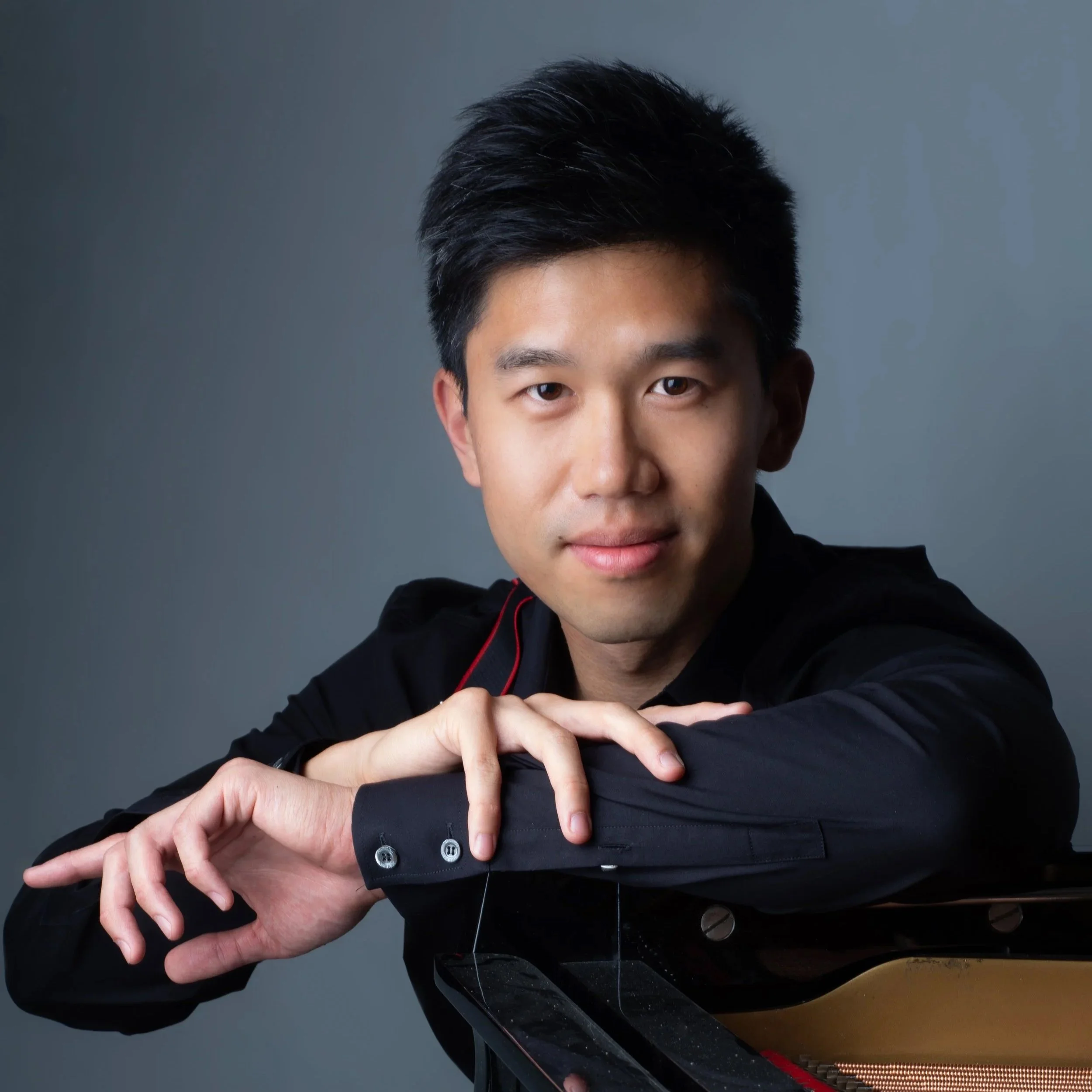 Alan Woo, piano