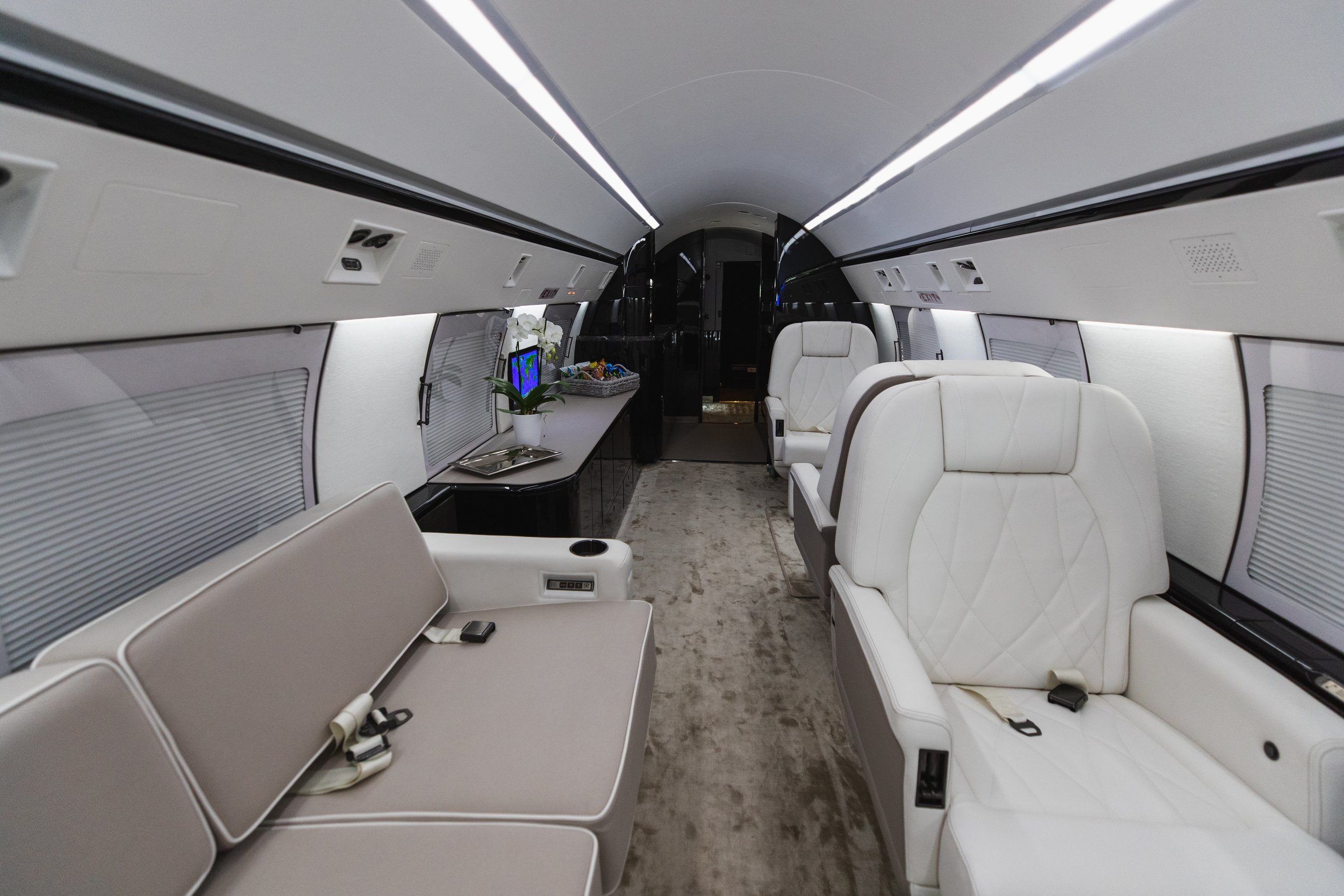 1998GulfstreamGIVSP_SN1321_Interior_Complete_13_Fix.jpg