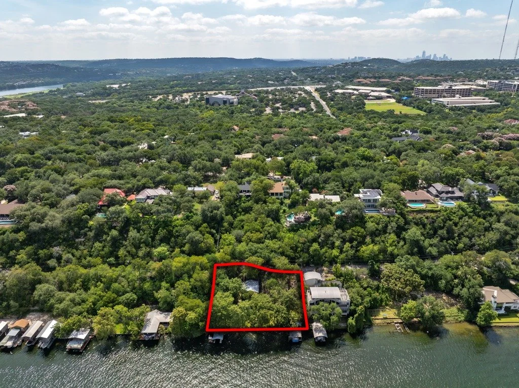 Copy of 4206_Rivercrest_Drive_0026.jpeg