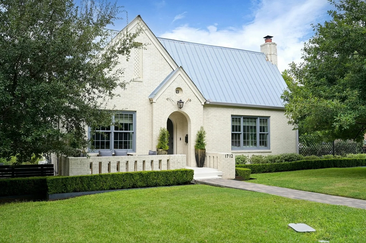 ✨ Storybook Tudor in Old Enfield ✨

Timeless charm meets elevated living in this soulfully renovated 1950s Tudor, nestled on one of the most coveted streets in Central Austin. With layered interiors, a chef-worthy kitchen, secret speakeasy, and those