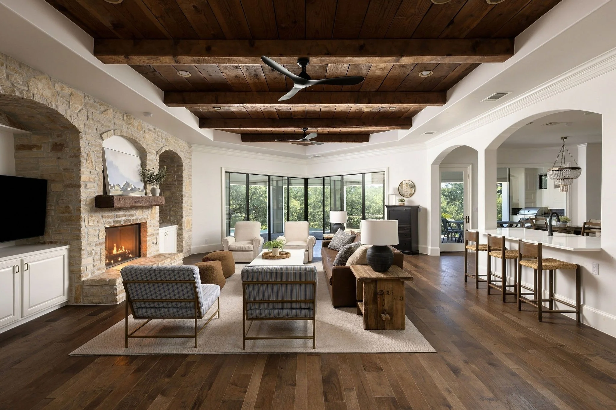 Ourhouse005_LivingRoom.jpg
