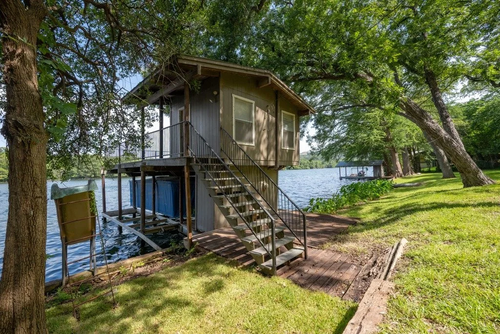 Copy of 4206_Rivercrest_Drive_0022.jpeg
