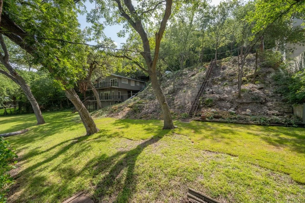 Copy of 4206_Rivercrest_Drive_0024.jpeg