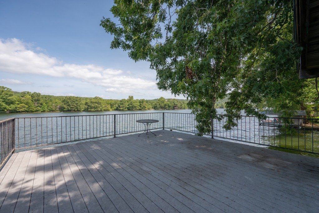 Copy of 4206_Rivercrest_Drive_0023.jpeg