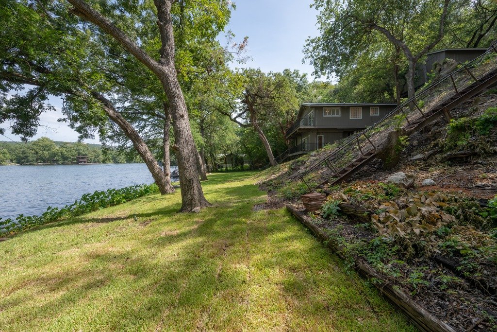 Copy of 4206_Rivercrest_Drive_0017.jpeg