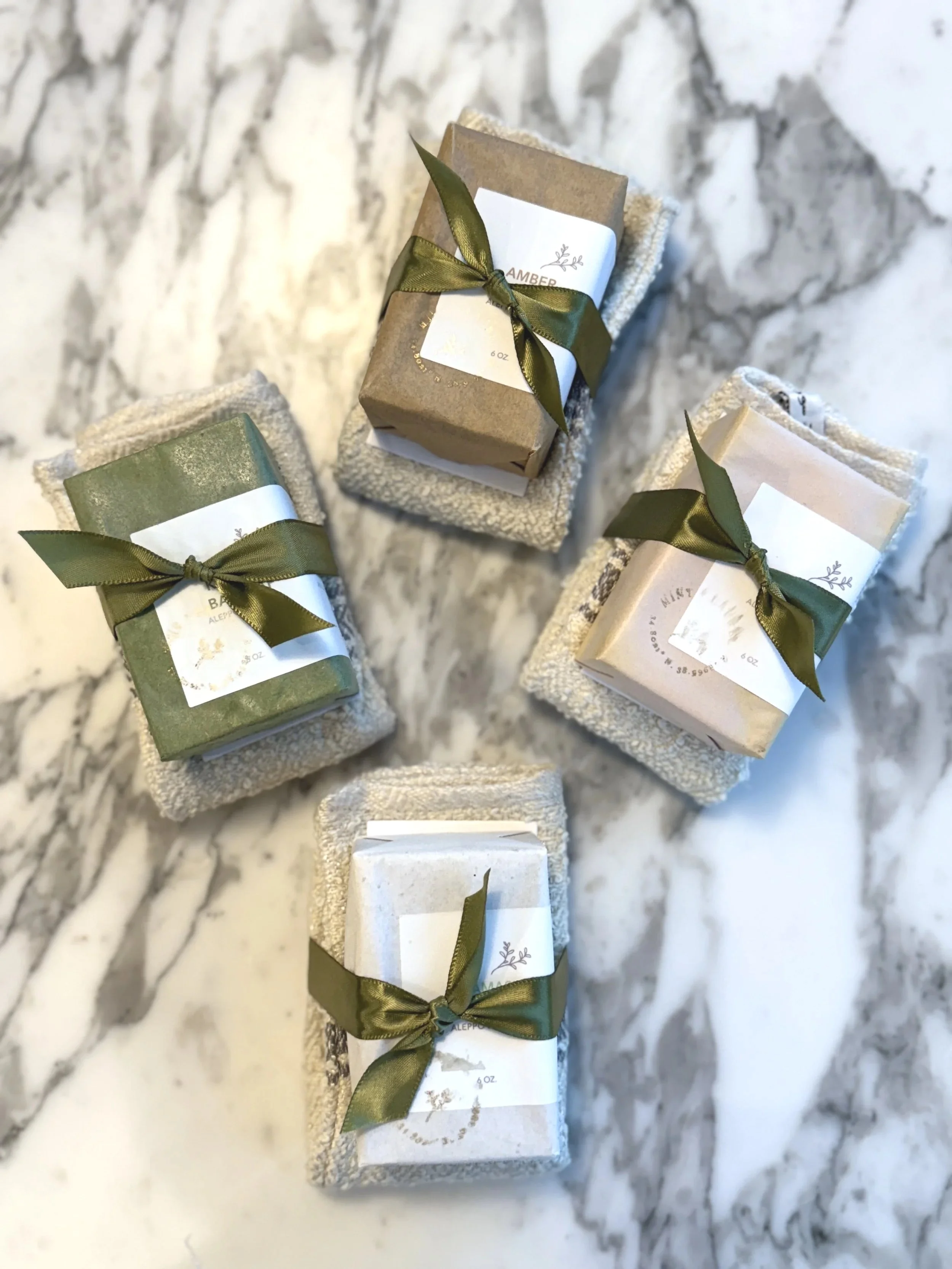 ALEPPO SOAP BAR + LOOFAH
