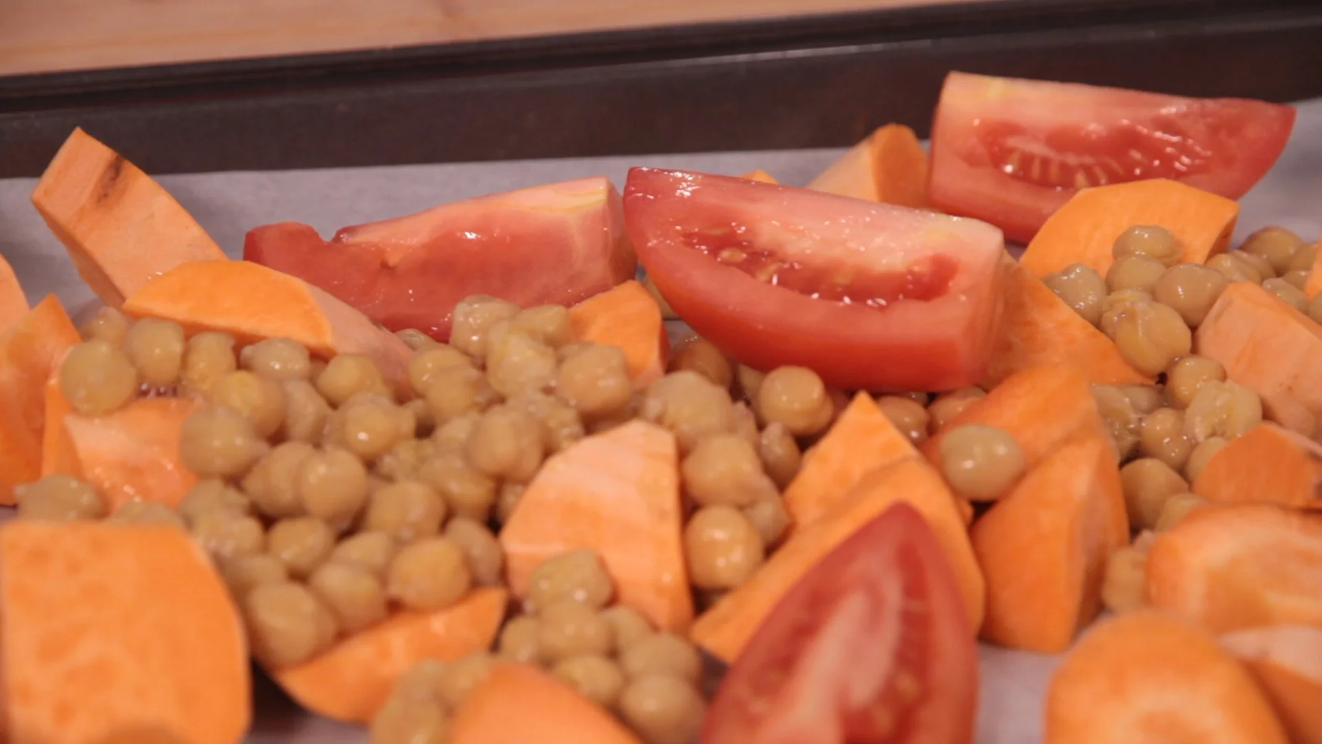 For the Vegetarian Version: I used 2 Sweet Potatoes, 1 Can Rinsed Chickpeas, 2 Large Tomatoes, 10 small Button Mushrooms and 2 Large Carrots. Feel free to explore with any vegetable you want!