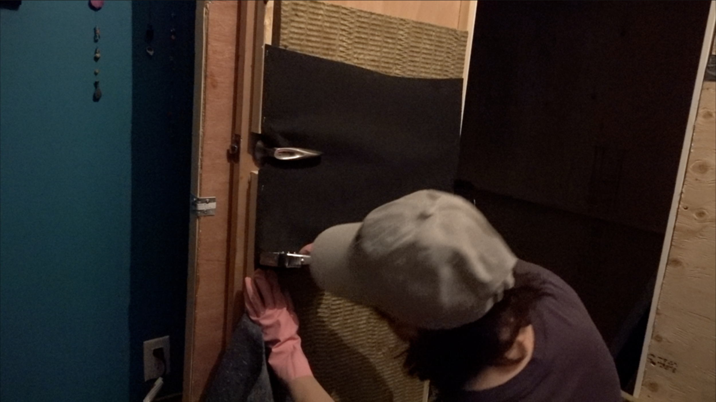 Audiobooth-door-13.png