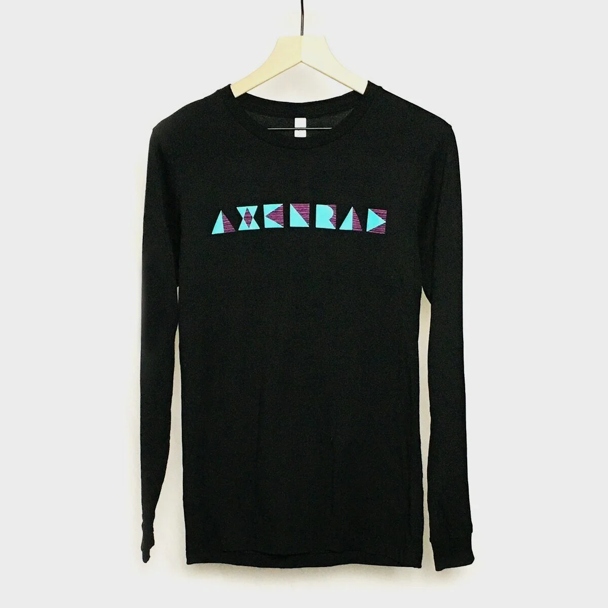 Blue%2526PinkGeoLongSlvBlk.jpg