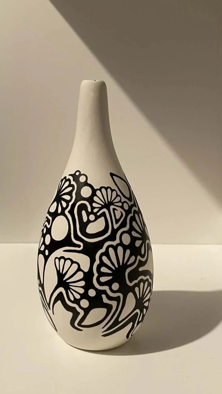 Noir Night Bloom Vase