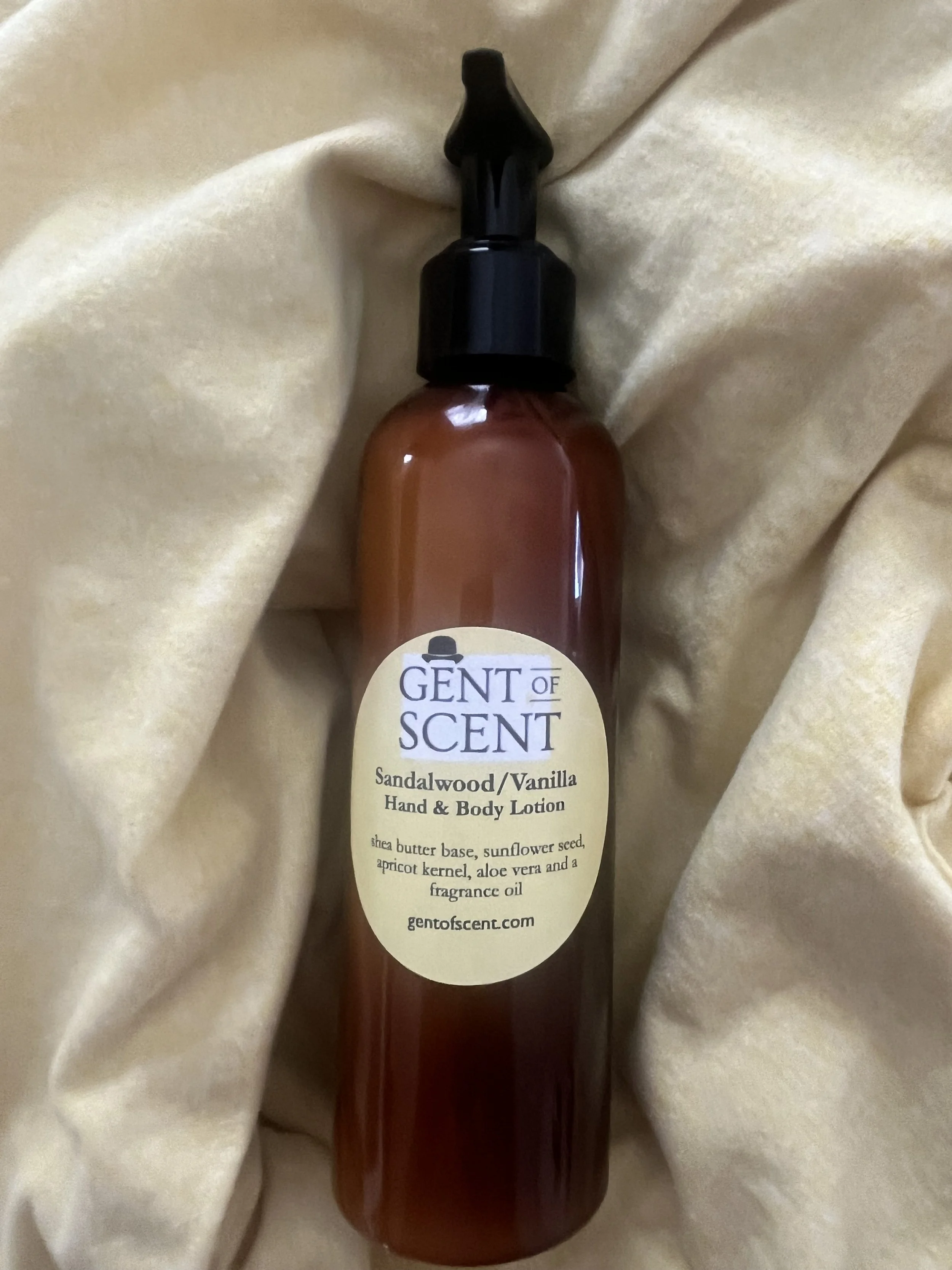 SANDALWOOD VANILLA ESSENTAIL OIL HAND AND BODY LOTION