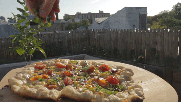 Pizza_basil_gif.gif