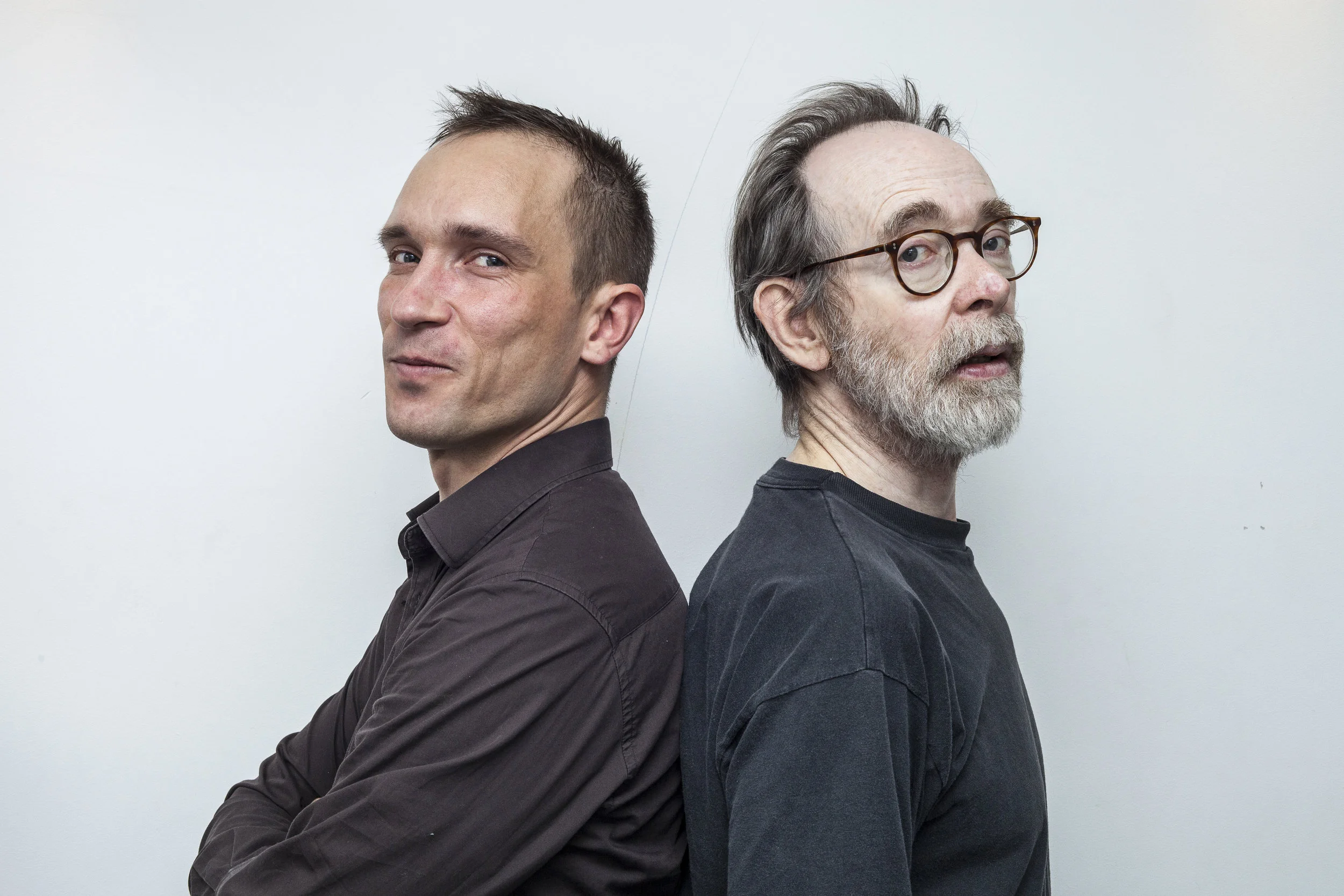 photo by Kim Hiorthøy PAAL NILSSEN-LOVE : drums & percussion / ARTO LINDSAY : electric guitar and vocals