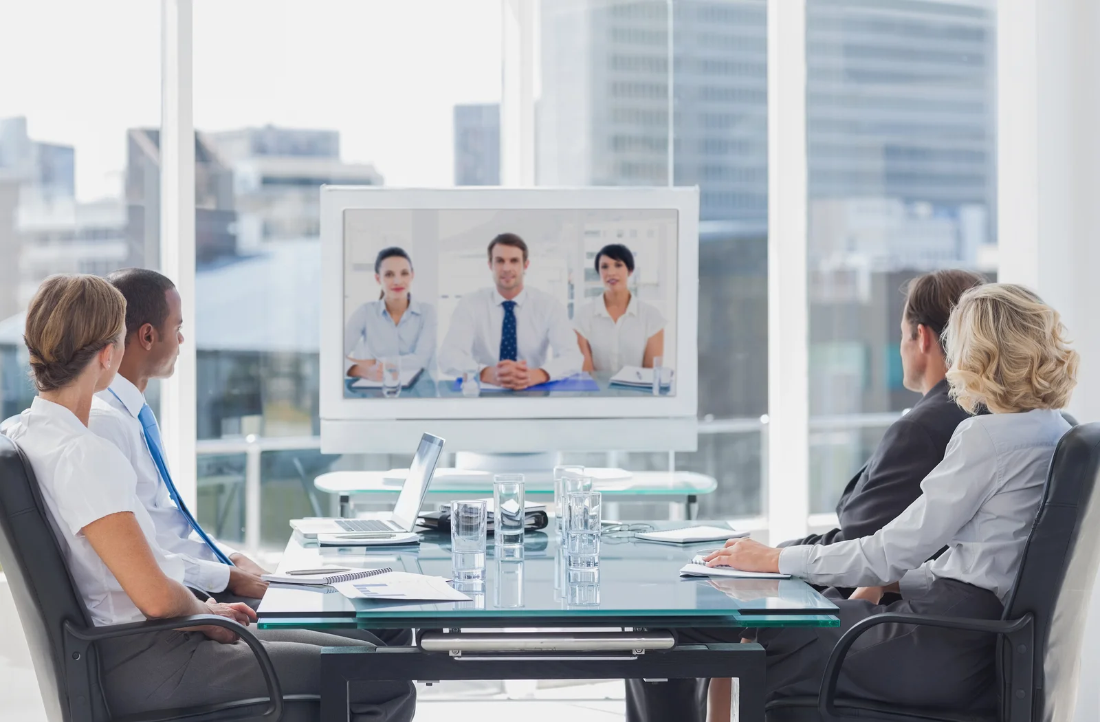 How to Work with a Virtual Team