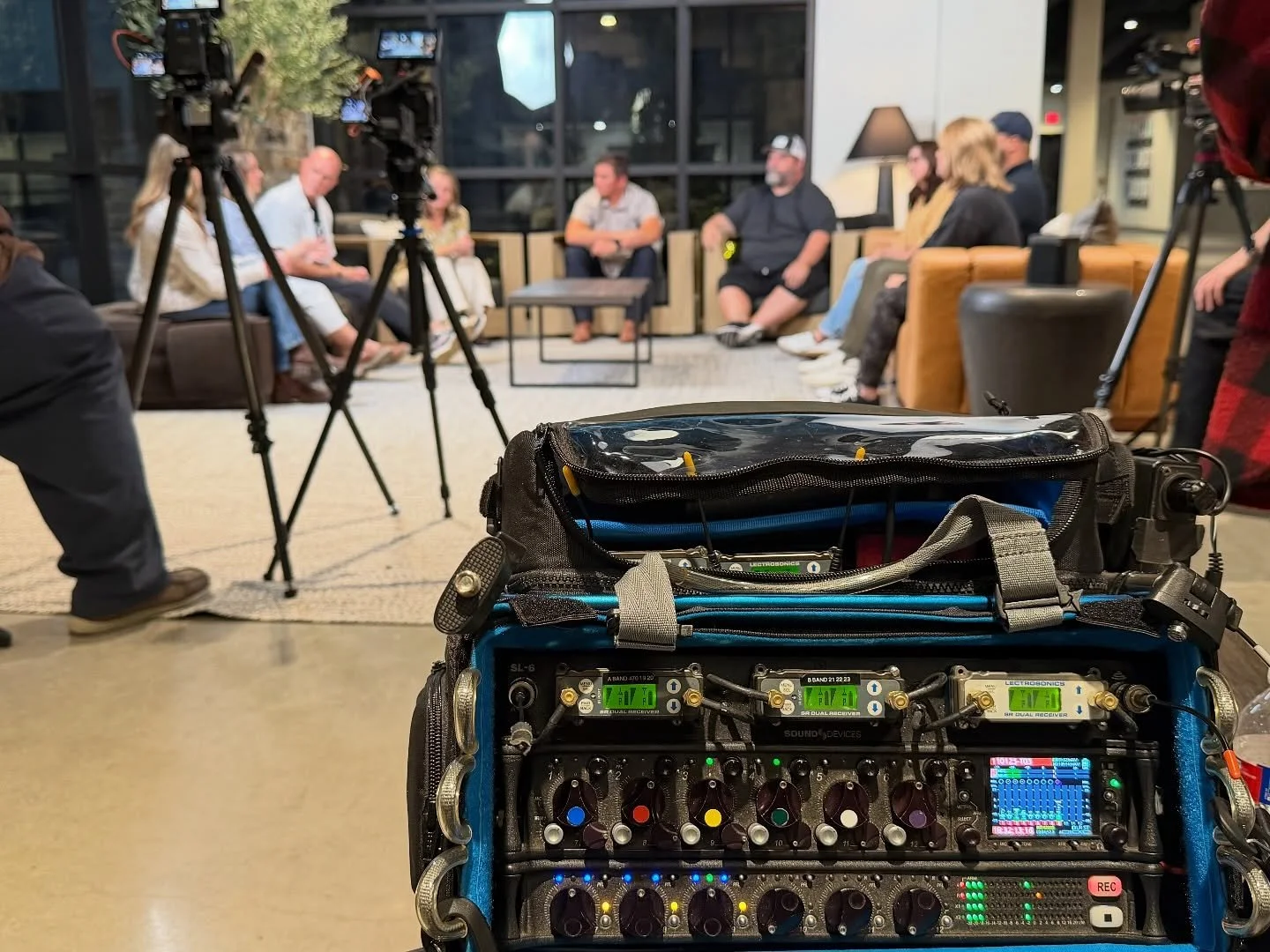 decided to dust off the beast tonight for a 9 person round table