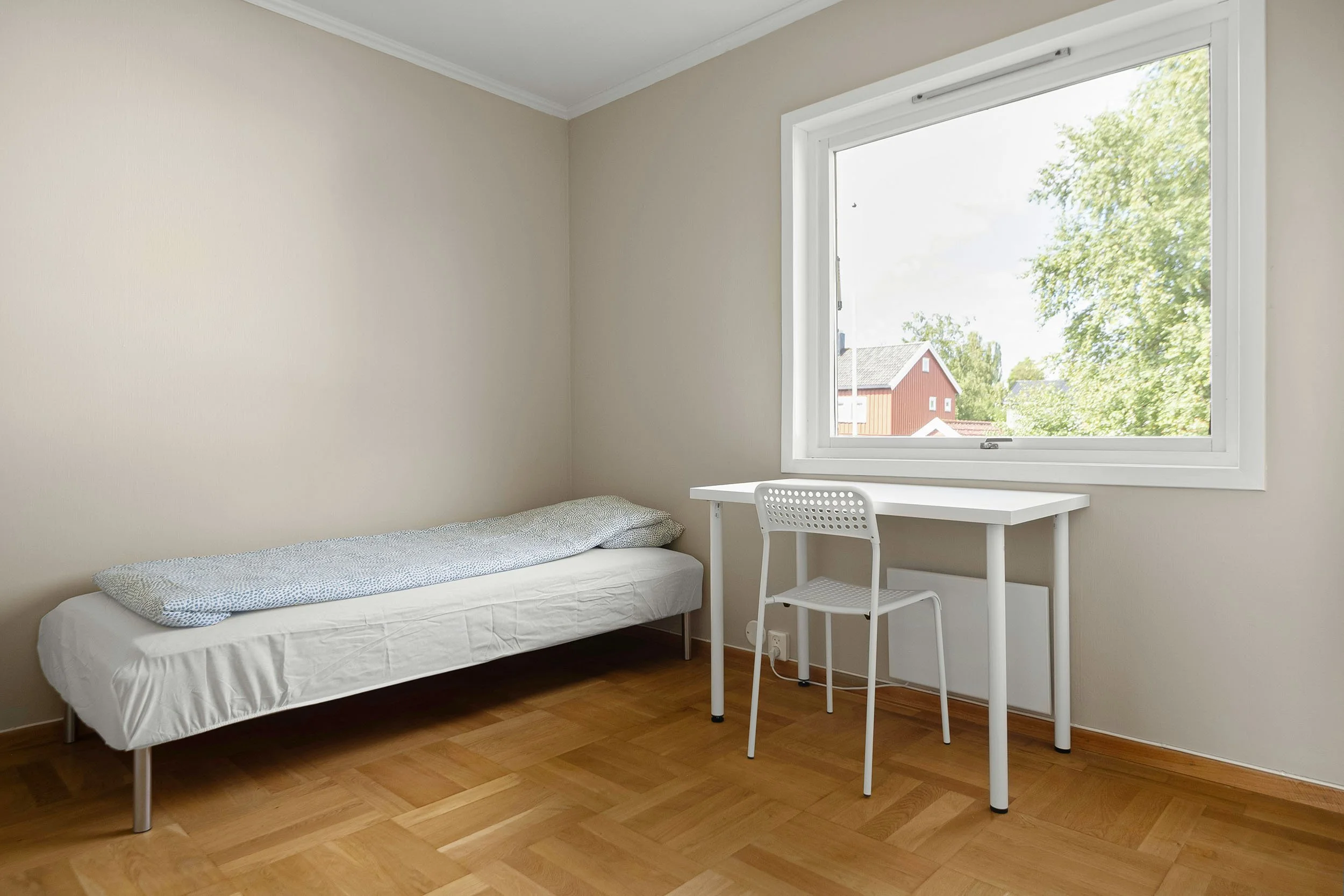 Dorm Room Organizing Tips from a Pro